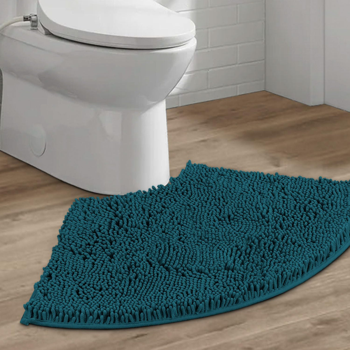 PrimeBeau Curved Bath Mat Luxury Chenille Extra Soft Absorbent Non Slip Quick Dry 16x33 (1 Piece)