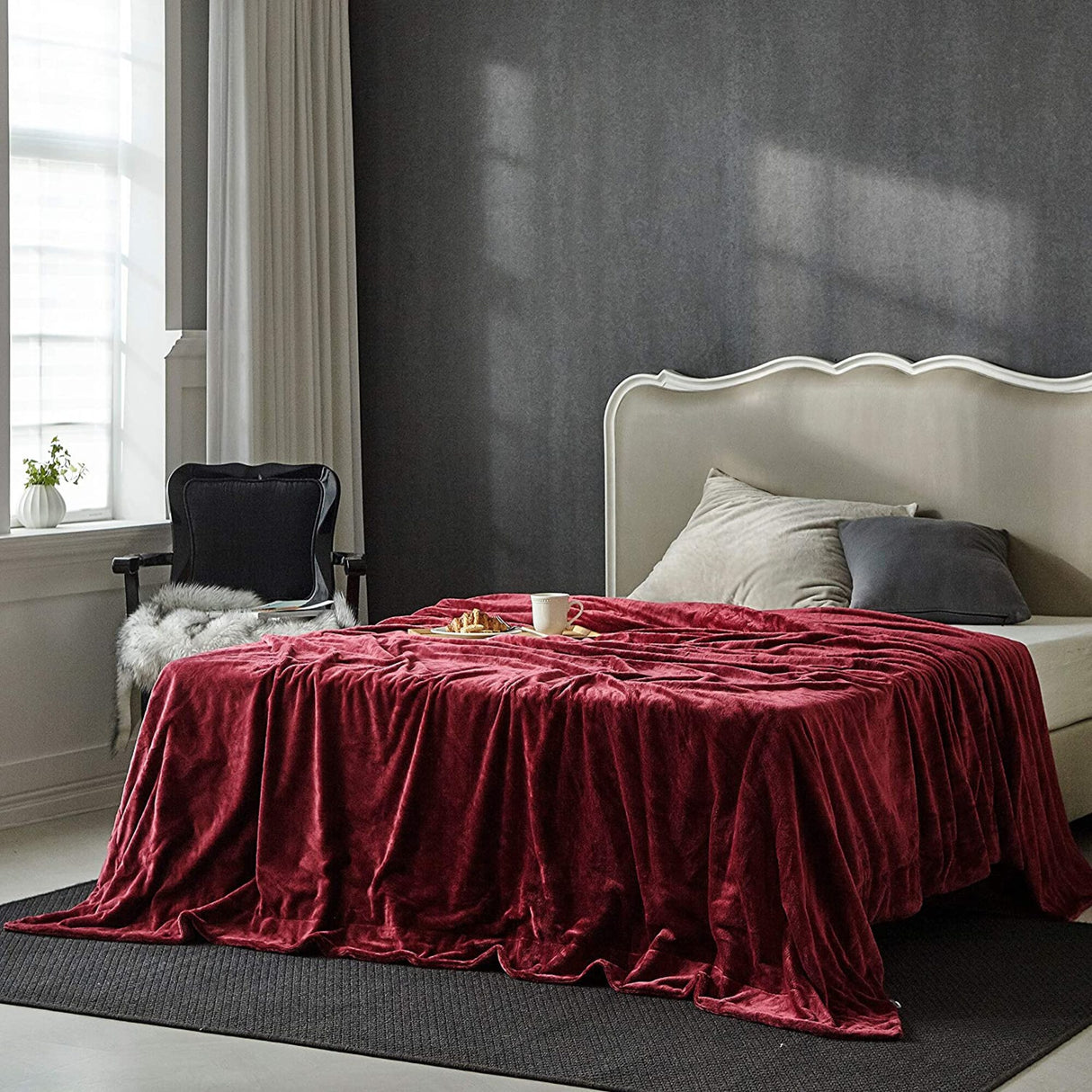 primebeau-premium-all-season-microfiber-fleece-bed-blanket-heavy-weight-and-double-sided-soft-and-cozy-king-size