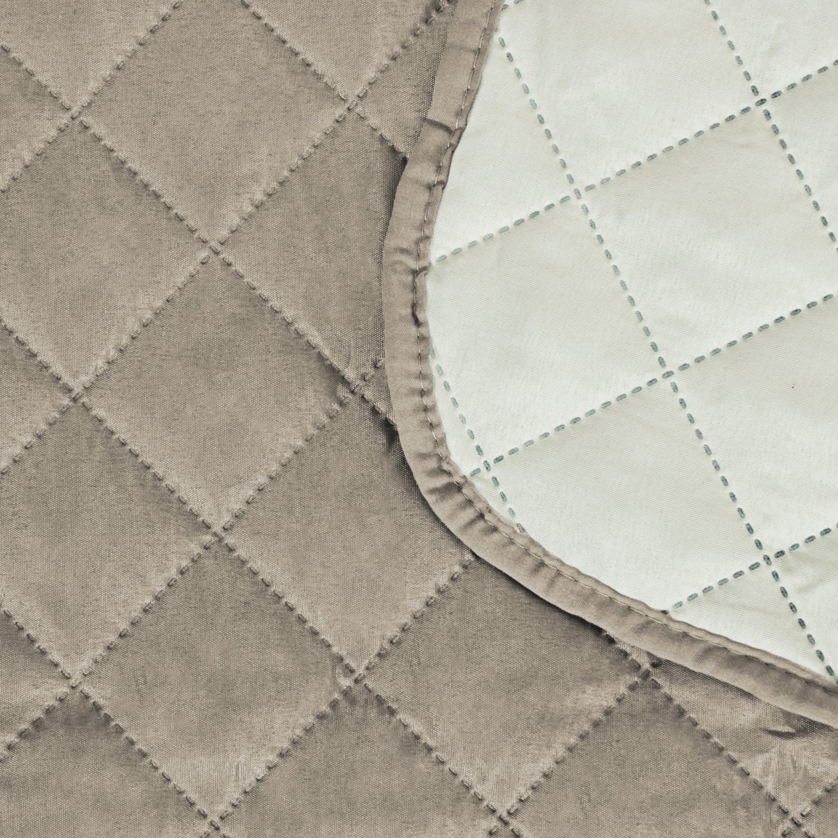 1-Piece Water Resistant Extra Large Sofa 3-Seater Slipcover